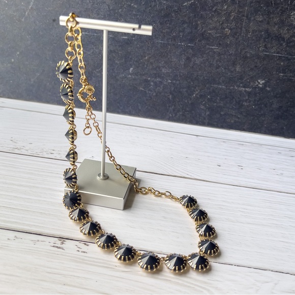 J Crew Blue Venus Flytrap Necklace - Picture 2 of 7